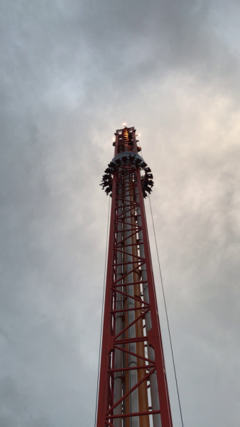 Сочи-Парк/отель Богатырь vs DisneyShanghai/Toy Story hotel