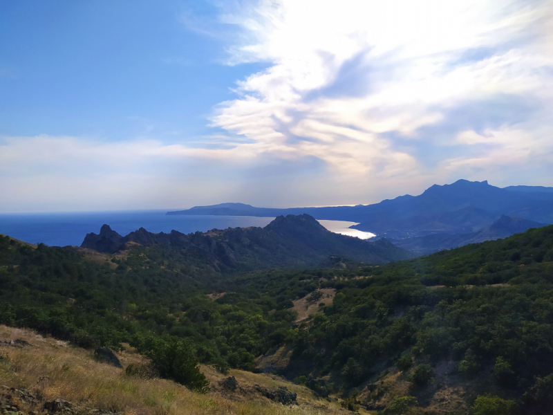 Крымская кругосветка в сентябре 2021. Две недели трекинга, моря, вина. Без машины. Крымская кругосветка в сентябре 2021. Две недели трекинга, моря, вина. Без машины.