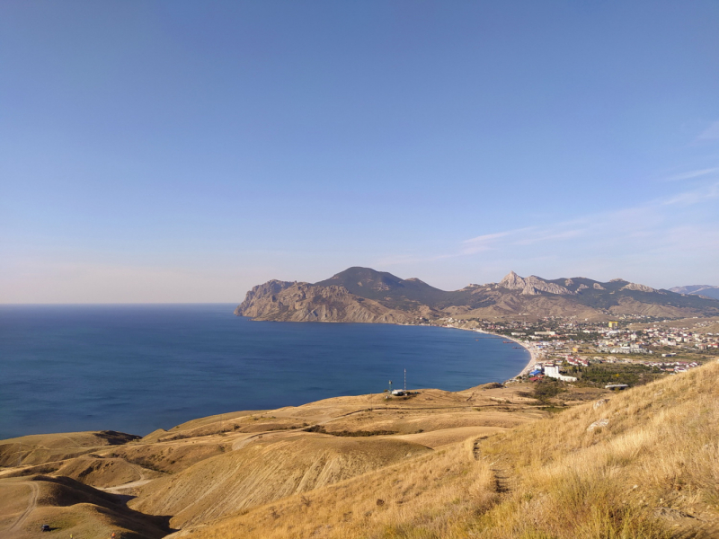 Крымская кругосветка в сентябре 2021. Две недели трекинга, моря, вина. Без машины. Крымская кругосветка в сентябре 2021. Две недели трекинга, моря, вина. Без машины.