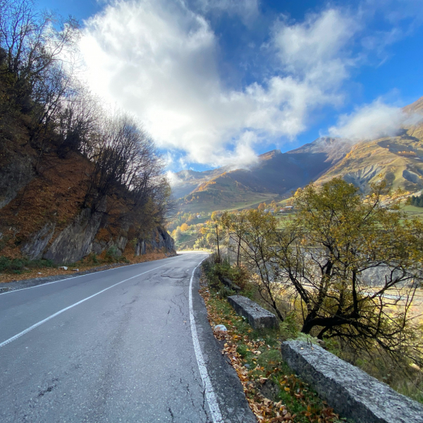 Октябрь 2021, Может Грузия и прекрасна, но я столько не пью или гамарджоба Вивиан