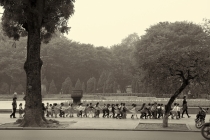 Хэллоу БаБай или Декабрьский Вьетнам (2011), Фото Траффик