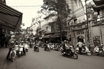 Хэллоу БаБай или Декабрьский Вьетнам (2011), Фото Траффик