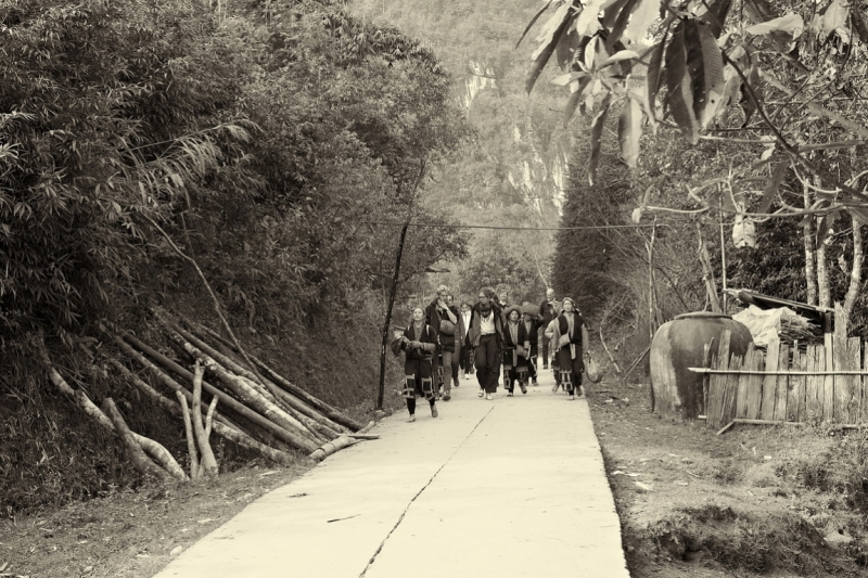 Хэллоу БаБай или Декабрьский Вьетнам (2011), Фото Траффик