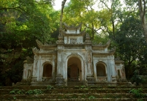 Хэллоу БаБай или Декабрьский Вьетнам (2011), Фото Траффик