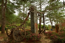 Хэллоу БаБай или Декабрьский Вьетнам (2011), Фото Траффик