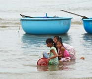 Хэллоу БаБай или Декабрьский Вьетнам (2011), Фото Траффик