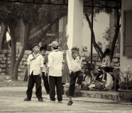 Хэллоу БаБай или Декабрьский Вьетнам (2011), Фото Траффик