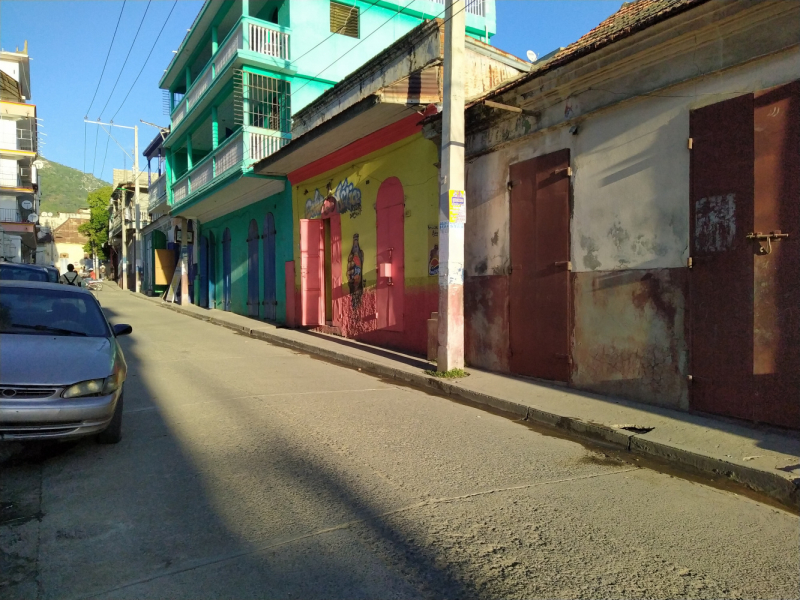Гаити - самое интересное впечатление от Доминиканы. Из Уверо Альто в Кап-Аитьен на машине и автобусе. Ноябрь 2021.