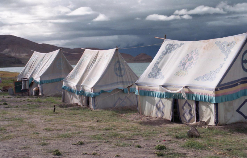 Отчет о поездке в Тибет автостопом в июле-августе 1999 с фотографиями.