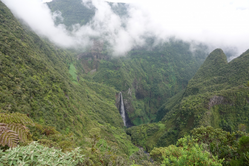 Маврикий умер (ковид), да здравствует Реюньон! Вместо пляжа лезем в горы