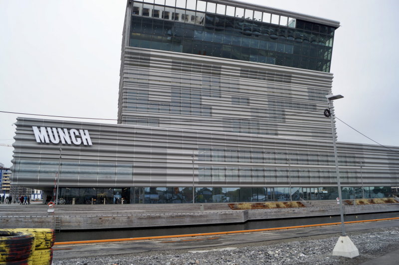 Пока мы ждем..