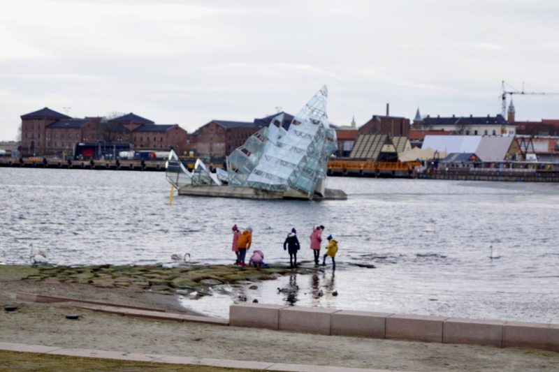 Пока мы ждем..