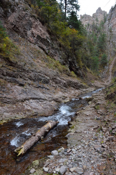Водопад Чёрный шаман