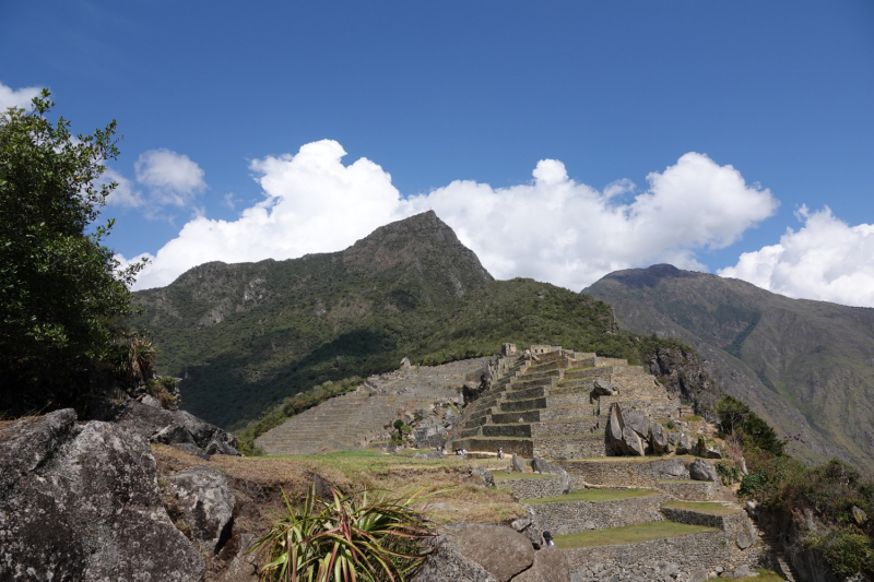 Активный взгляд на Перу летом 2022 г. (трое здоровы, а у одного ножка болит)