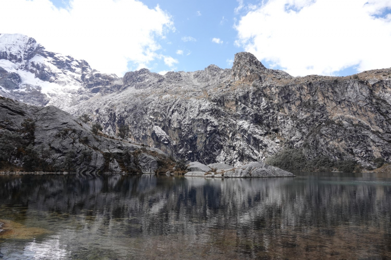 Активный взгляд на Перу летом 2022 г. (трое здоровы, а у одного ножка болит)