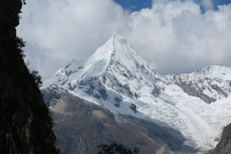 Активный взгляд на Перу летом 2022 г. (трое здоровы, а у одного ножка болит)