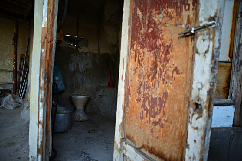 По нужде в различных уголках Мира (фото)