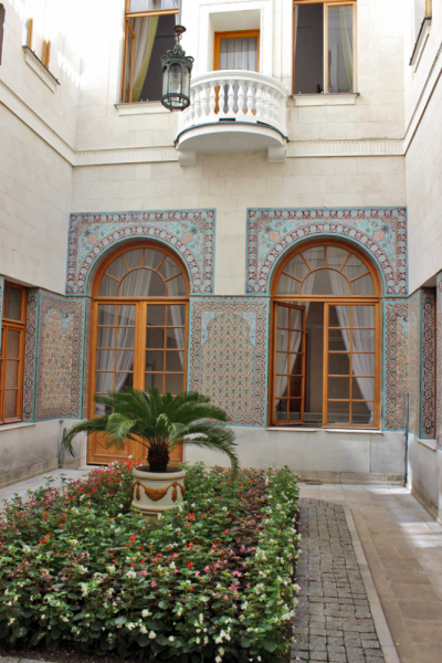 Достопримечательности Крыма: Феодосия, Коктебель, Судак, Нов свет, Ялта, Гурзуф, Ай-Петри. Фиолент Балаклава, Бахчисарай, Алушта, Евпатория, Тарханкут