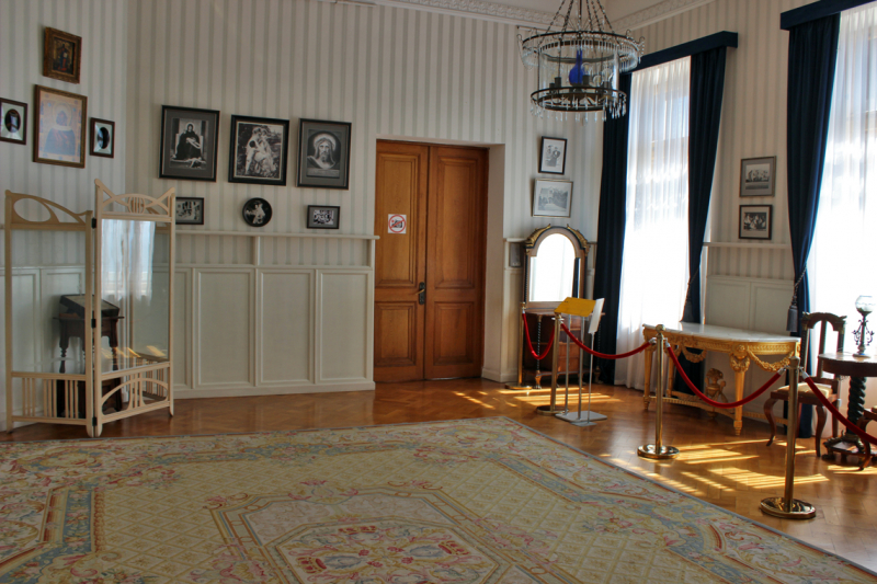 Достопримечательности Крыма: Феодосия, Коктебель, Судак, Нов свет, Ялта, Гурзуф, Ай-Петри. Фиолент Балаклава, Бахчисарай, Алушта, Евпатория, Тарханкут