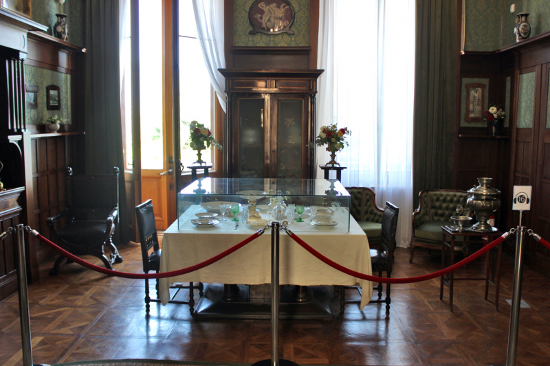 Достопримечательности Крыма: Феодосия, Коктебель, Судак, Нов свет, Ялта, Гурзуф, Ай-Петри. Фиолент Балаклава, Бахчисарай, Алушта, Евпатория, Тарханкут