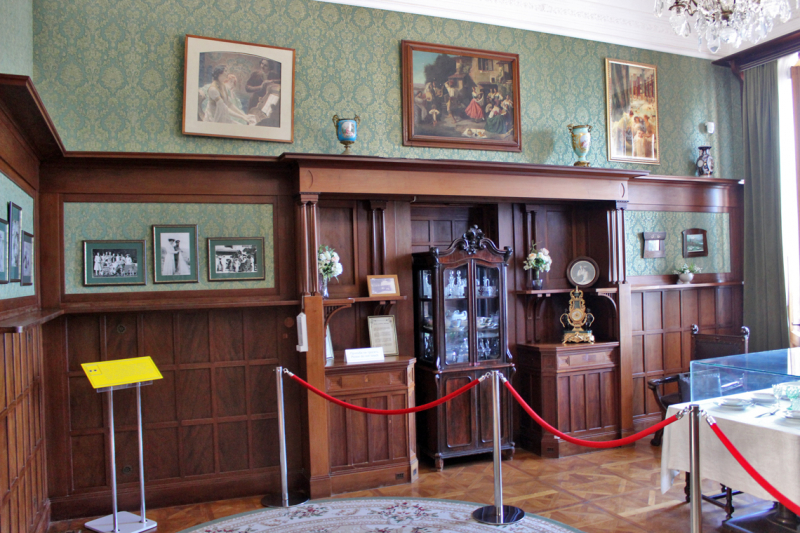 Достопримечательности Крыма: Феодосия, Коктебель, Судак, Нов свет, Ялта, Гурзуф, Ай-Петри. Фиолент Балаклава, Бахчисарай, Алушта, Евпатория, Тарханкут