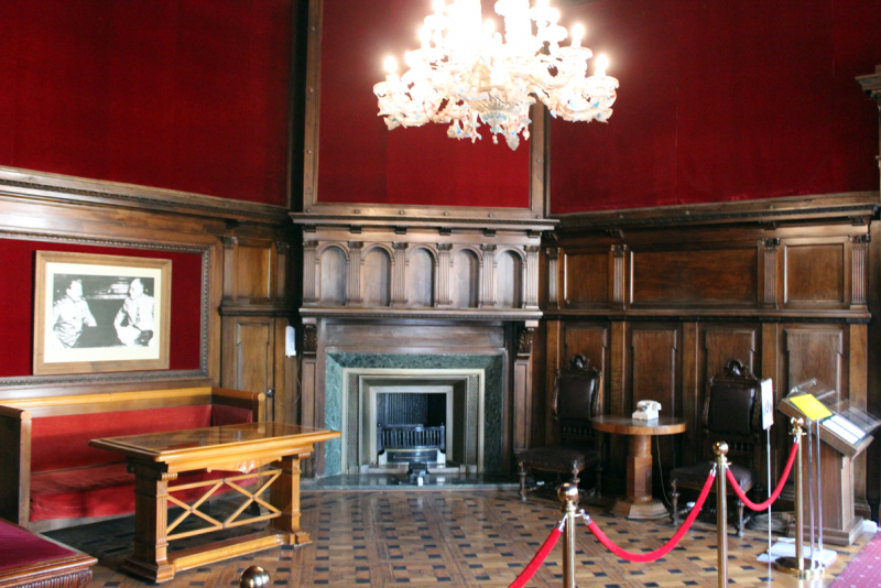 Достопримечательности Крыма: Феодосия, Коктебель, Судак, Нов свет, Ялта, Гурзуф, Ай-Петри. Фиолент Балаклава, Бахчисарай, Алушта, Евпатория, Тарханкут