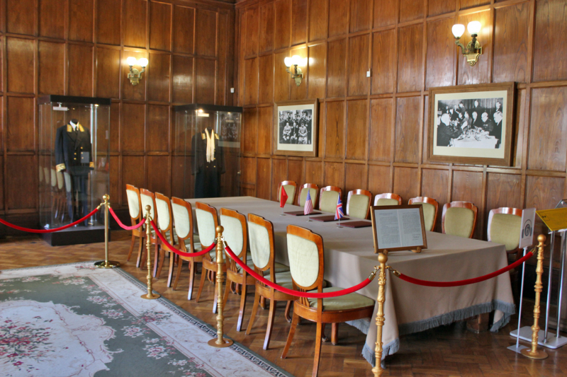 Достопримечательности Крыма: Феодосия, Коктебель, Судак, Нов свет, Ялта, Гурзуф, Ай-Петри. Фиолент Балаклава, Бахчисарай, Алушта, Евпатория, Тарханкут