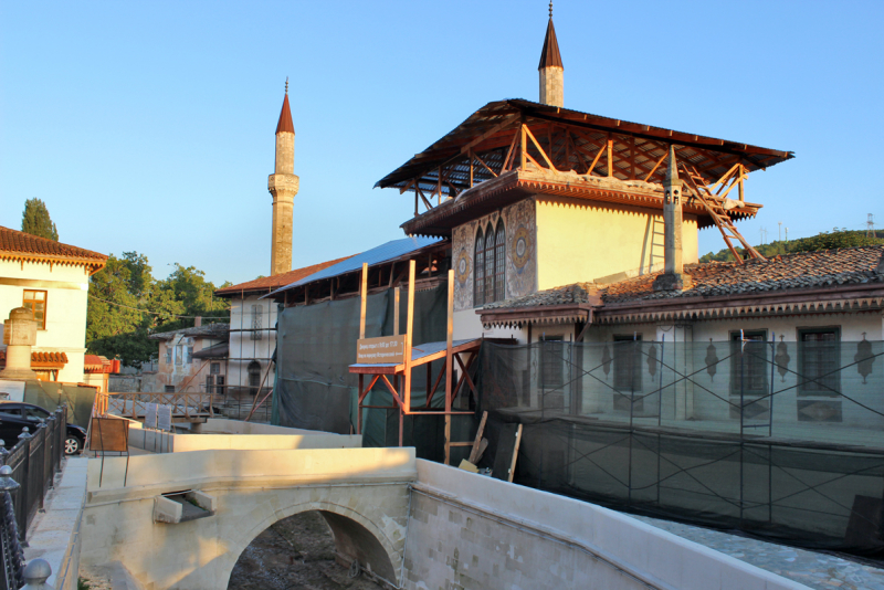 Достопримечательности Крыма: Феодосия, Коктебель, Судак, Нов свет, Ялта, Гурзуф, Ай-Петри. Фиолент Балаклава, Бахчисарай, Алушта, Евпатория, Тарханкут