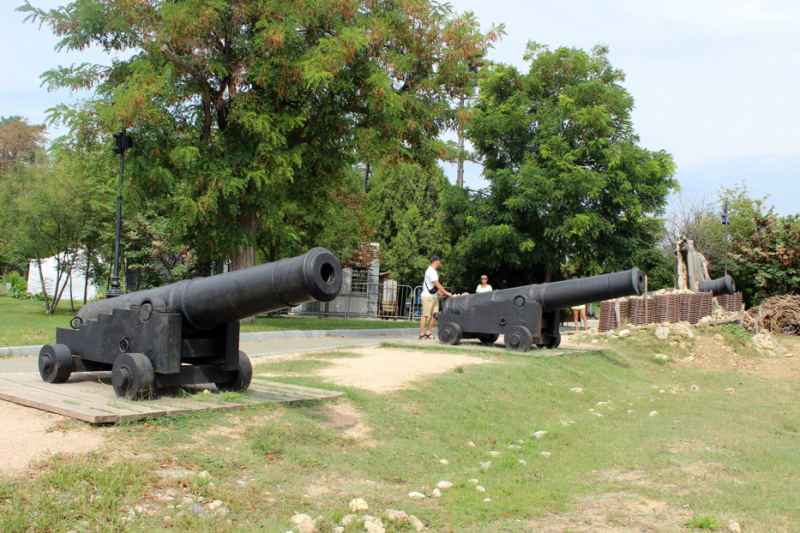 Достопримечательности Крыма: Феодосия, Коктебель, Судак, Нов свет, Ялта, Гурзуф, Ай-Петри. Фиолент Балаклава, Бахчисарай, Алушта, Евпатория, Тарханкут