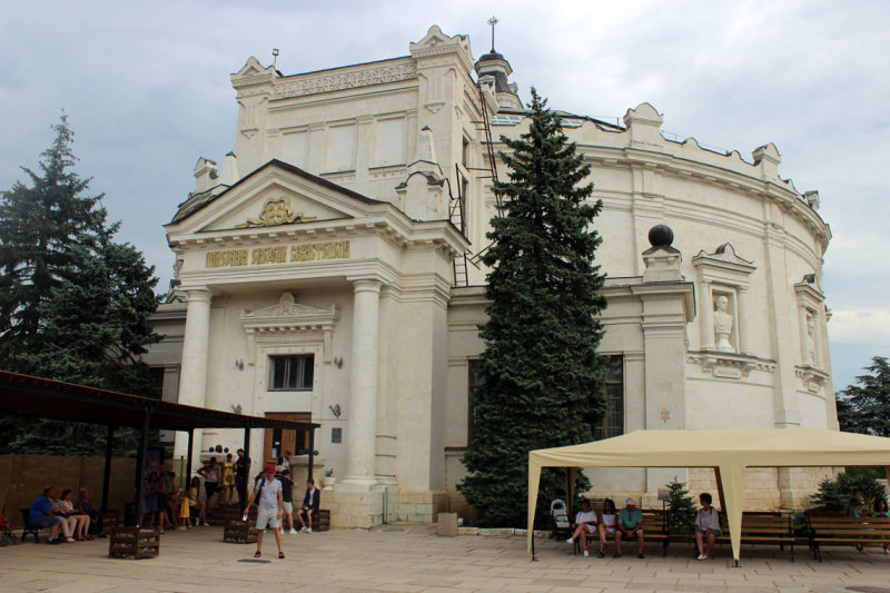 Достопримечательности Крыма: Феодосия, Коктебель, Судак, Нов свет, Ялта, Гурзуф, Ай-Петри. Фиолент Балаклава, Бахчисарай, Алушта, Евпатория, Тарханкут