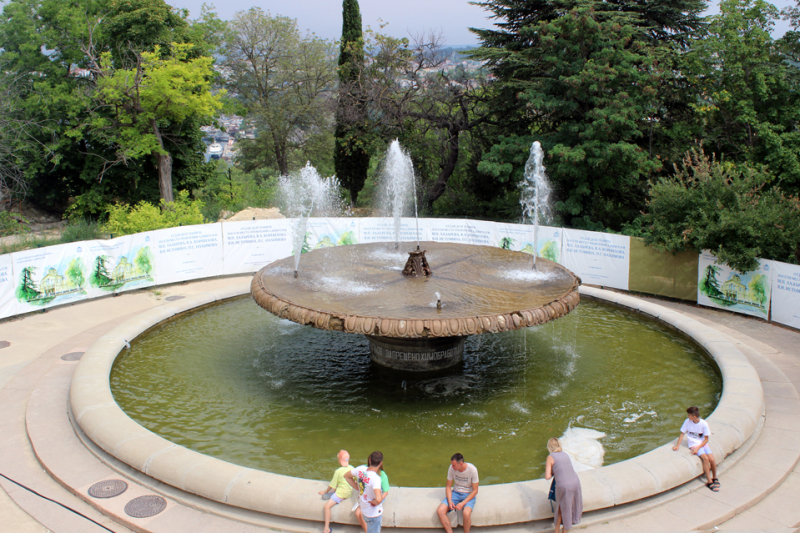 Достопримечательности Крыма: Феодосия, Коктебель, Судак, Нов свет, Ялта, Гурзуф, Ай-Петри. Фиолент Балаклава, Бахчисарай, Алушта, Евпатория, Тарханкут