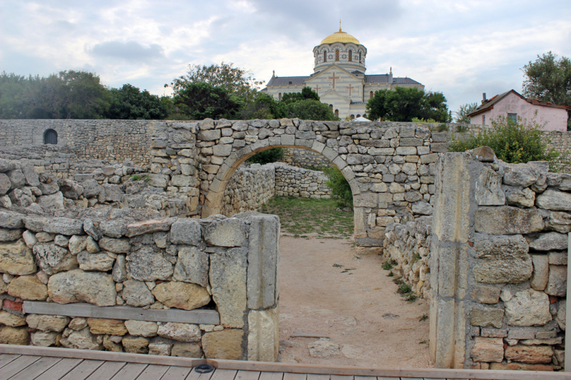 Достопримечательности Крыма: Феодосия, Коктебель, Судак, Нов свет, Ялта, Гурзуф, Ай-Петри. Фиолент Балаклава, Бахчисарай, Алушта, Евпатория, Тарханкут