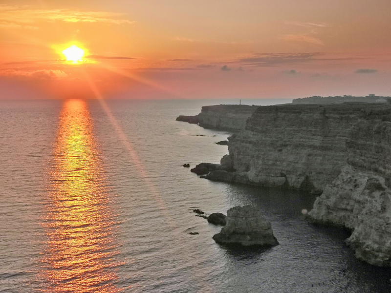 Достопримечательности Крыма: Феодосия, Коктебель, Судак, Нов свет, Ялта, Гурзуф, Ай-Петри. Фиолент Балаклава, Бахчисарай, Алушта, Евпатория, Тарханкут