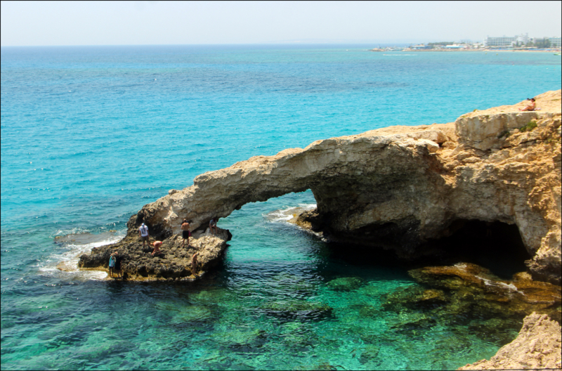 Достопримечательности Крыма: Феодосия, Коктебель, Судак, Нов свет, Ялта, Гурзуф, Ай-Петри. Фиолент Балаклава, Бахчисарай, Алушта, Евпатория, Тарханкут