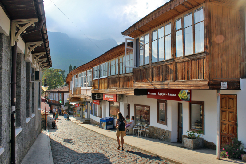 Достопримечательности Крыма: Феодосия, Коктебель, Судак, Нов свет, Ялта, Гурзуф, Ай-Петри. Фиолент Балаклава, Бахчисарай, Алушта, Евпатория, Тарханкут