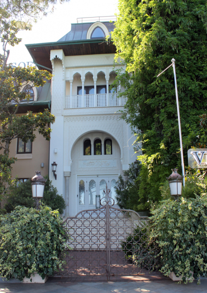 Достопримечательности Крыма: Феодосия, Коктебель, Судак, Нов свет, Ялта, Гурзуф, Ай-Петри. Фиолент Балаклава, Бахчисарай, Алушта, Евпатория, Тарханкут