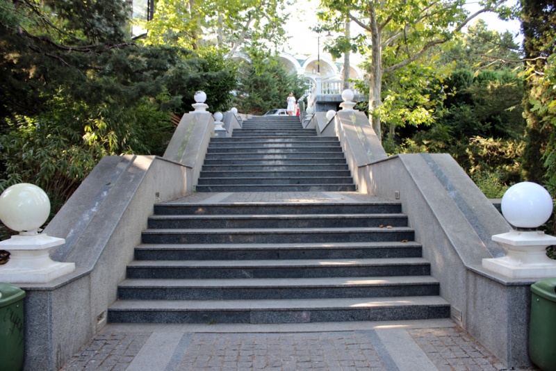 Достопримечательности Крыма: Феодосия, Коктебель, Судак, Нов свет, Ялта, Гурзуф, Ай-Петри. Фиолент Балаклава, Бахчисарай, Алушта, Евпатория, Тарханкут