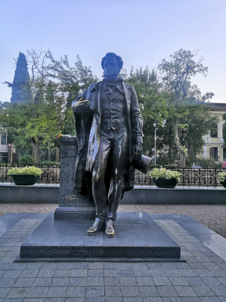 Достопримечательности Крыма: Феодосия, Коктебель, Судак, Нов свет, Ялта, Гурзуф, Ай-Петри. Фиолент Балаклава, Бахчисарай, Алушта, Евпатория, Тарханкут