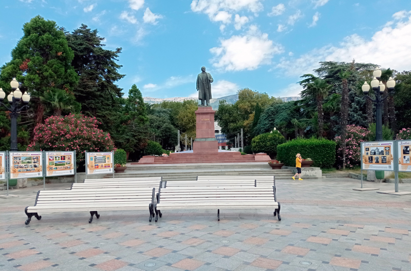 Достопримечательности Крыма: Феодосия, Коктебель, Судак, Нов свет, Ялта, Гурзуф, Ай-Петри. Фиолент Балаклава, Бахчисарай, Алушта, Евпатория, Тарханкут