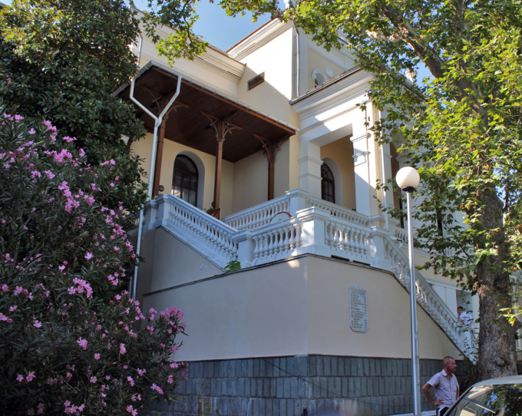 Достопримечательности Крыма: Феодосия, Коктебель, Судак, Нов свет, Ялта, Гурзуф, Ай-Петри. Фиолент Балаклава, Бахчисарай, Алушта, Евпатория, Тарханкут