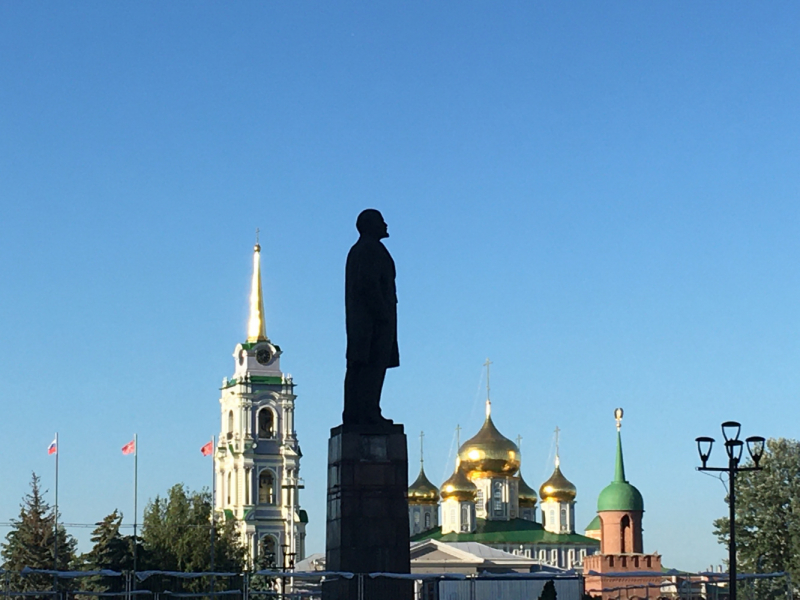 На машине в Тулу мимо итальянской кампанилы. Ясная Поляна и окрестности. На машине в Тулу мимо итальянской кампанилы. Ясная Поляна и окрестности.