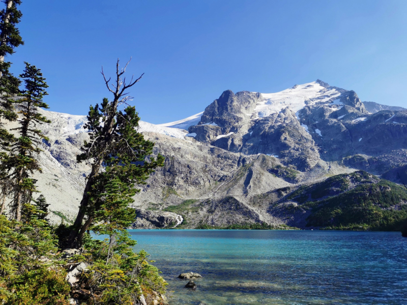 Joffre Lakes, BC. Один из самых красивых хайков Канады. Фото