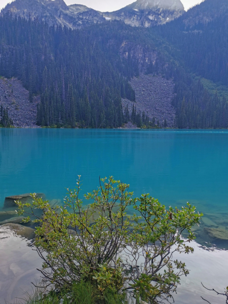 Joffre Lakes, BC. Один из самых красивых хайков Канады. Фото