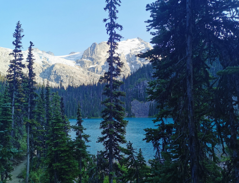 Joffre Lakes, BC. Один из самых красивых хайков Канады. Фото