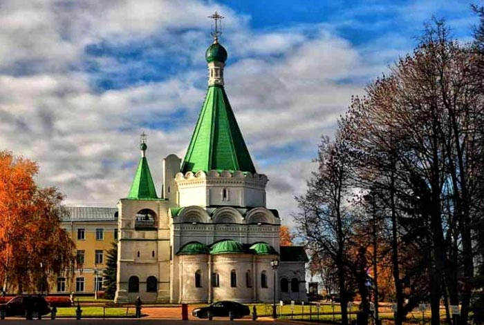 На "Ласточке" в Нижний Новгород вместе с Льюисом Кэрроллом и в Гороховец с цесаревичем Александром Николаевичем