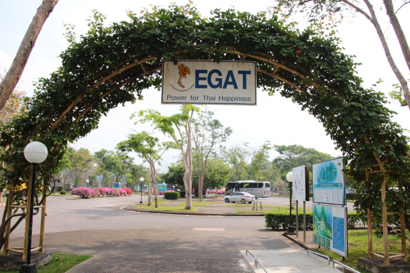 Две недели в Таиланде – это же, конечно, ни о чем. Немного Ко Липе, чуть-чуть озера Чео Лан, грамулька Пхи-Пхи. И капелюшка Малайзии (Куала-Лумпур).