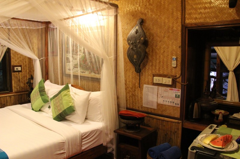 Две недели в Таиланде – это же, конечно, ни о чем. Немного Ко Липе, чуть-чуть озера Чео Лан, грамулька Пхи-Пхи. И капелюшка Малайзии (Куала-Лумпур).