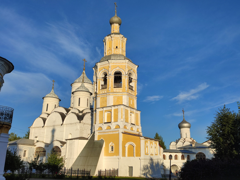 Вологда (Кириллов, Ферапонтово)-Архангельск (Малые Корелы)-Кировск (Хибины)-Мурманск-Териберка/август 2022