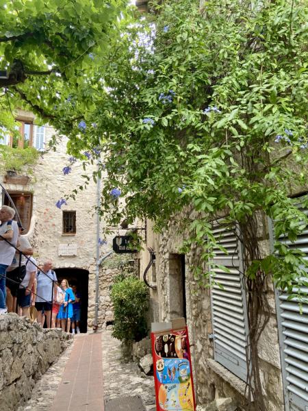 Пока мы ждем..