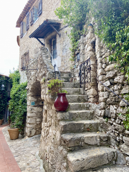 Пока мы ждем..